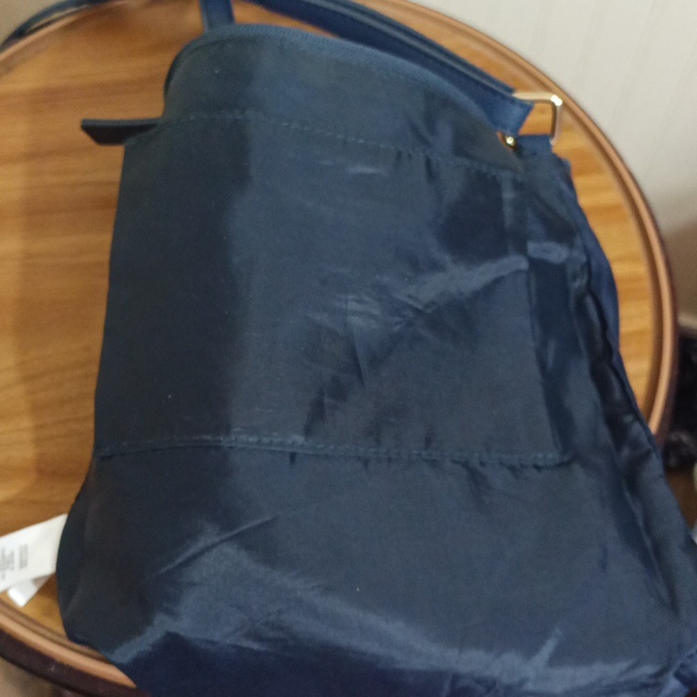 Tommy Hilfiger 8oz striped crossbody bag - Picture 10 of 10